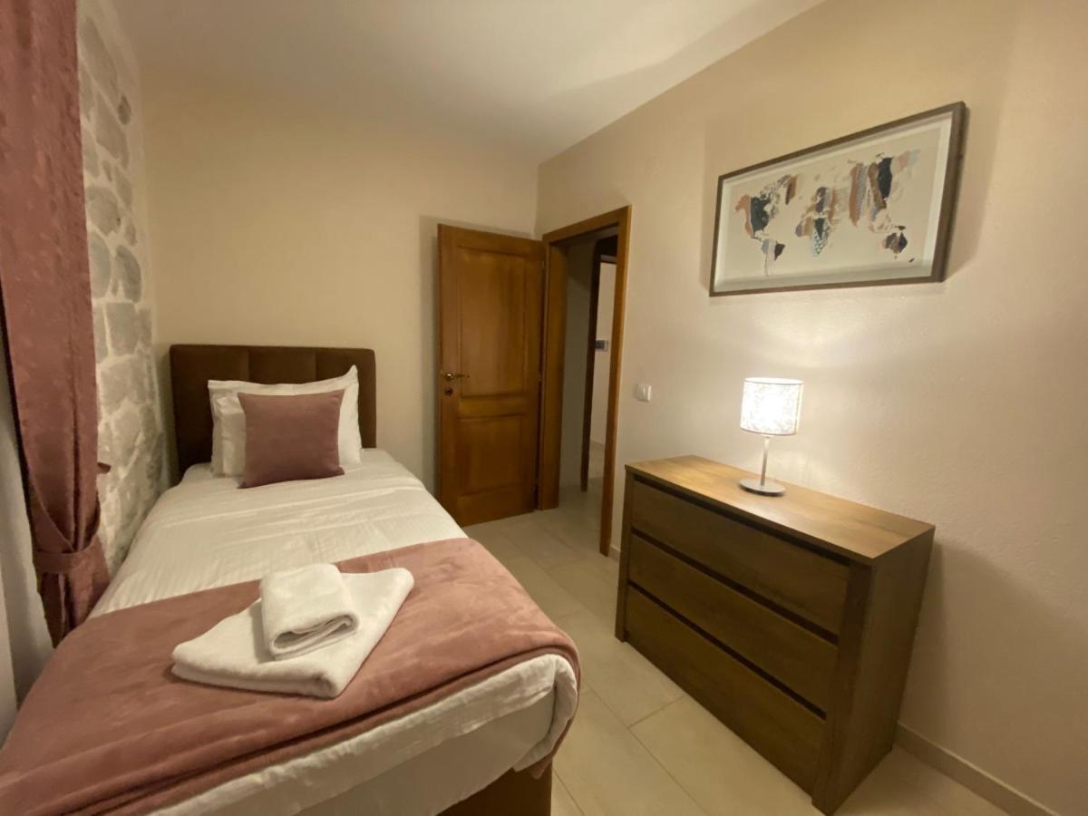 Apartment Caserma Котор Екстер'єр фото